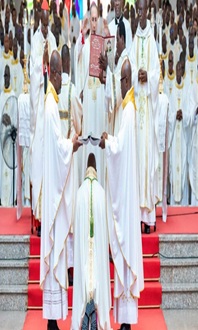 Mgr Aguia ordonné évêque auxiliaire d'Abidjan